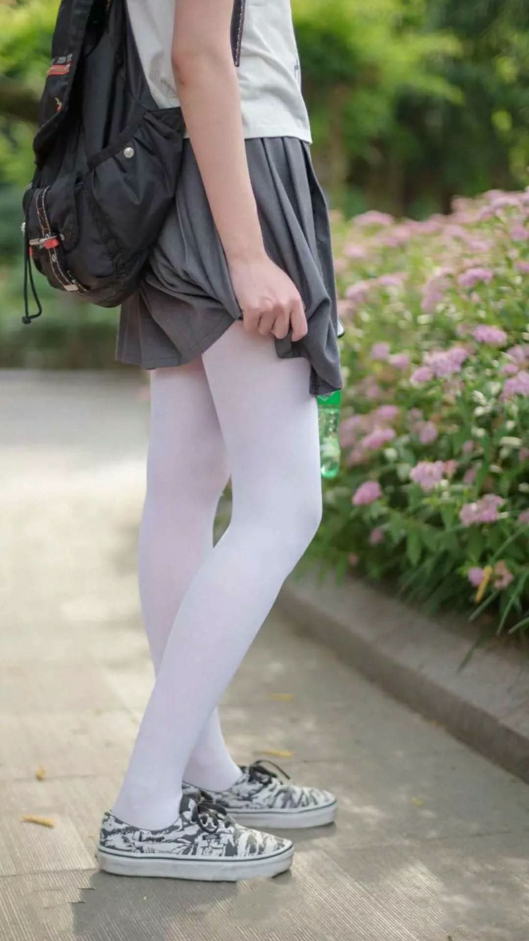 瞩目明星对决:梅西与C朗的焦点相遇,梅西配合